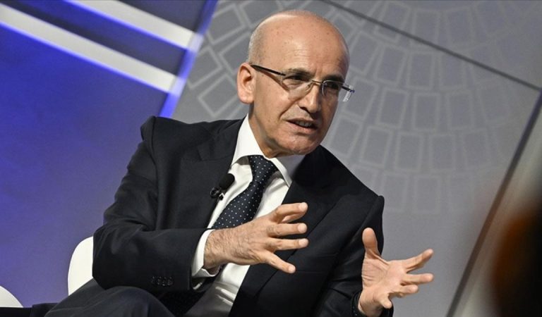 Mehmet Şimşek: Türkiye müspet olarak ayrışacak ülkelerin başında geliyor