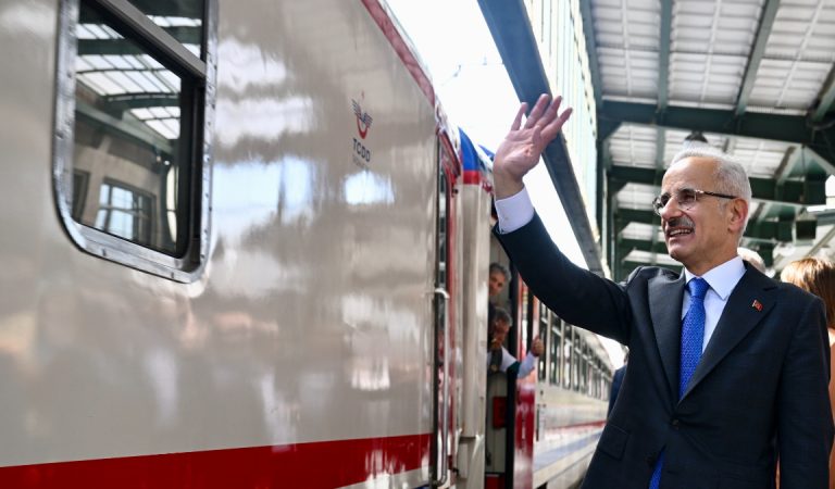 Abdulkadir Uraloğlu: Memleketler arası 2 turistik tren İstanbul’a geliyor