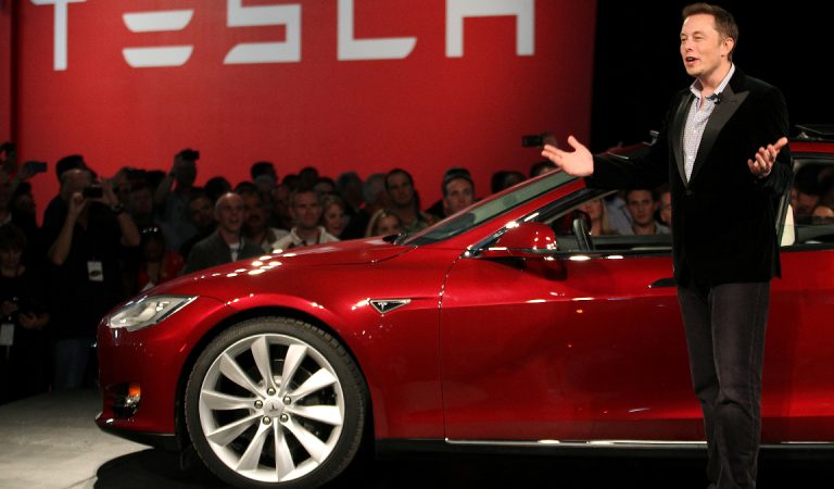Elon Musk’tan Tesla açıklaması: Hiçbir yere gitmiyorum Elon Musk’tan Tesla açıklaması: Hiçbir yere gitmiyorum