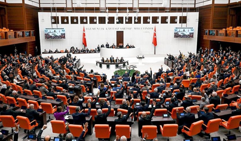 Karayolları Trafik Kanunu Meclis’te: Trafik cezaları artırılacak
