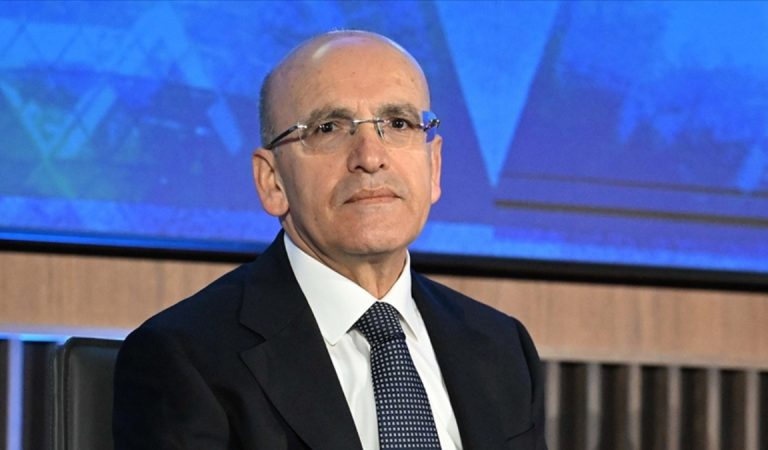 Mehmet Şimşek, Doha’da yatırımcılara Türkiye’deki fırsatları anlattı Mehmet Şimşek, Doha’da yatırımcılara Türkiye’deki fırsatları anlattı