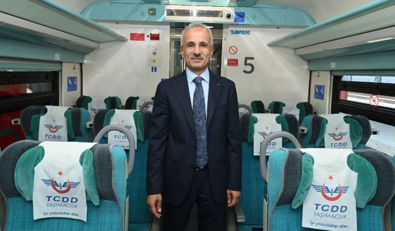 Ulaştırma Bakanlığı’ndan İstanbul’un raylı sistem ağına iki sınır daha